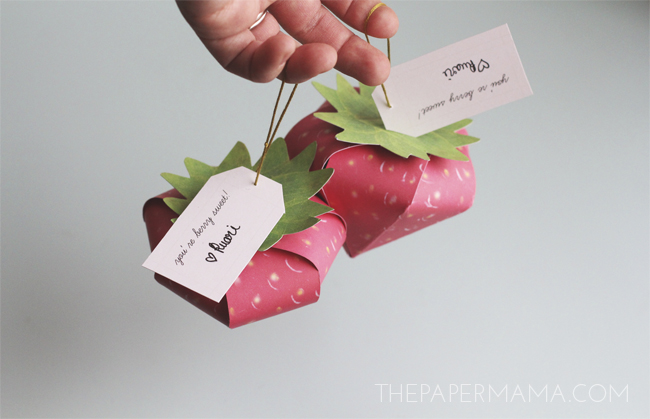 Strawberry Valentine DIY with Free Printables // thepapermama.com