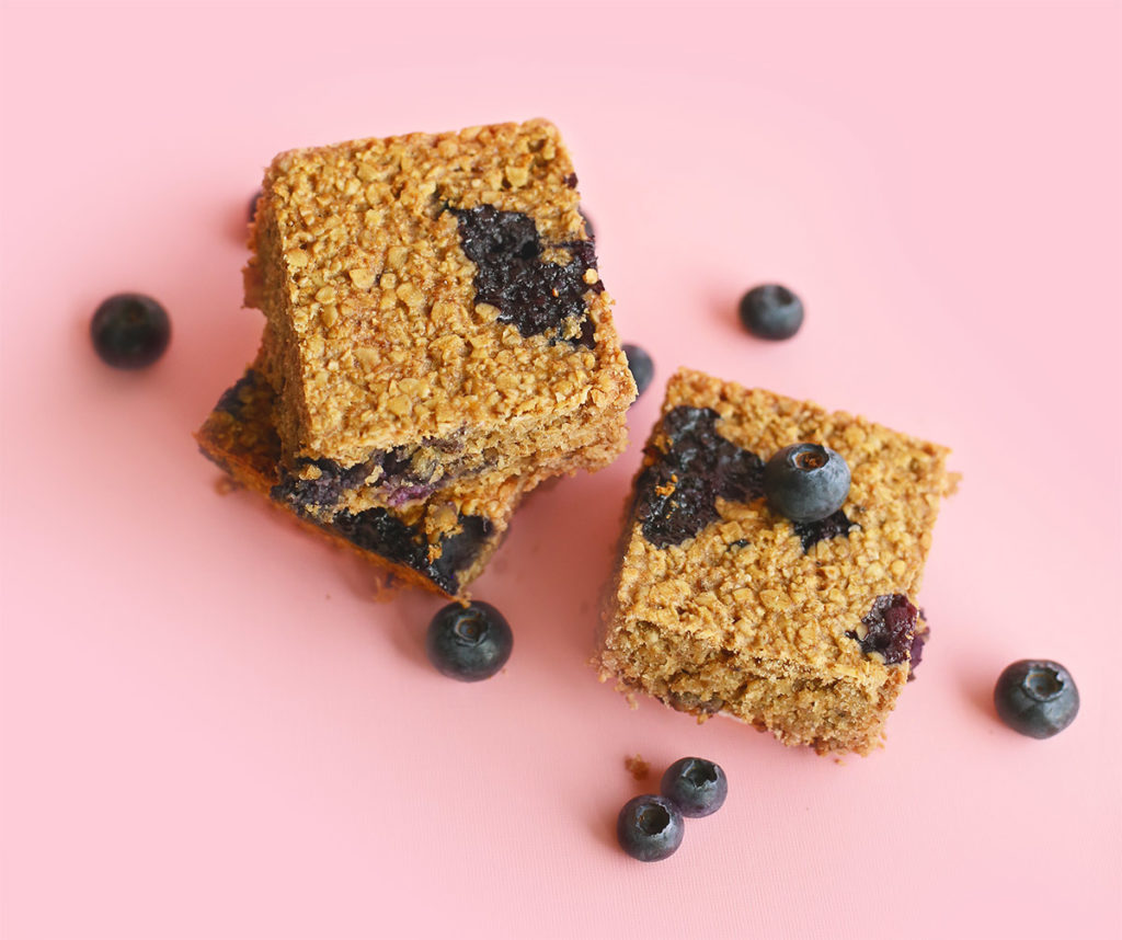 Peanut Butter Banana Blueberry Oat Bars by The Paper Mama