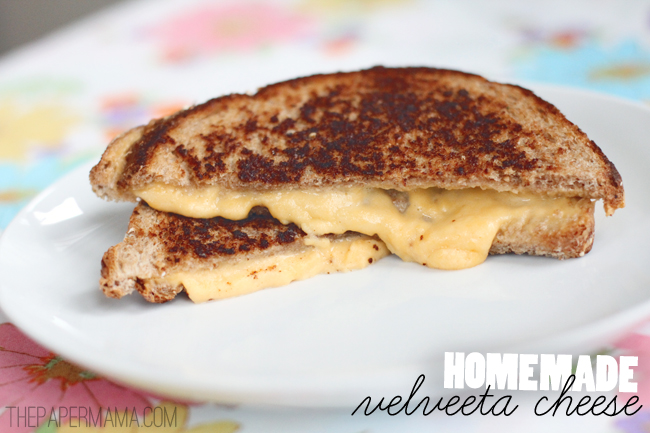Homemade Velveeta Cheese // thepapermama.com