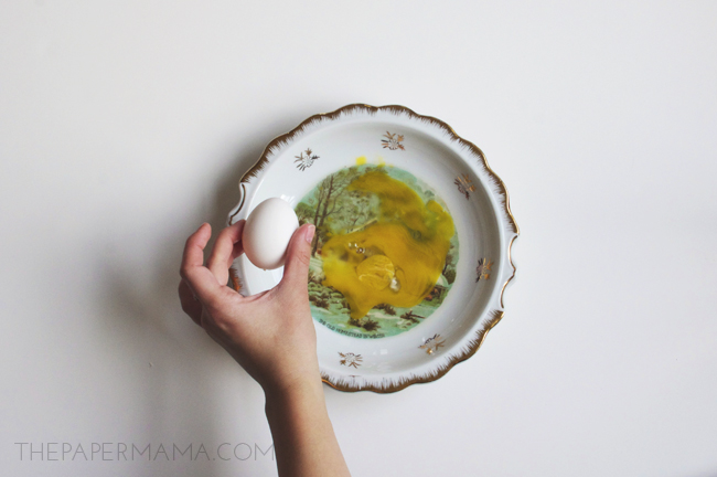 How to blow yolk out of an egg // thepapermama.com
