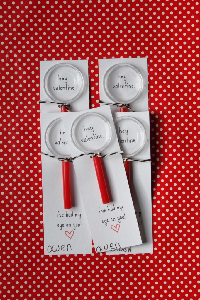 http://www.dandee-designs.com/2011/02/magnifying-glass-valentines.html