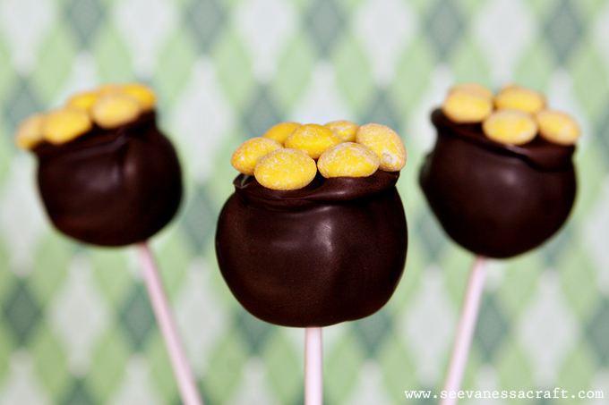  Wee Little Pots of Gold Cake Pops, from See Vanessa Craft.  